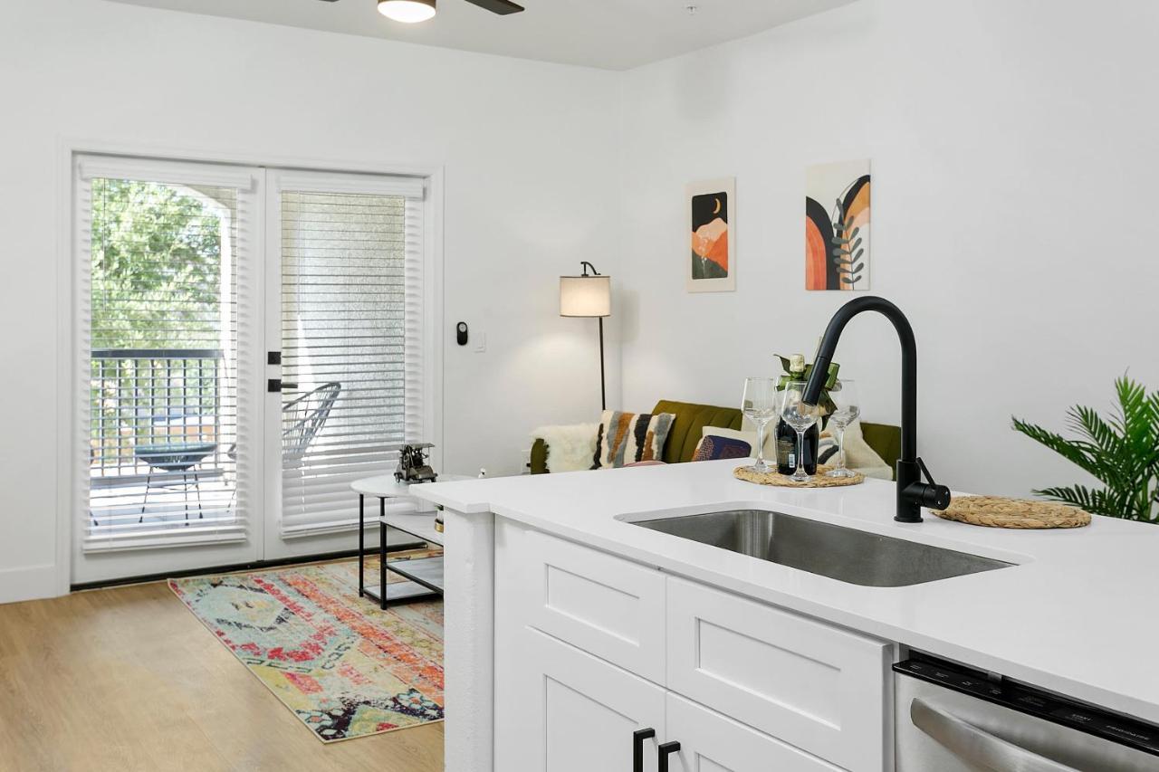 Cozysuites Glendale By The Stadium With Pool 06 Extérieur photo