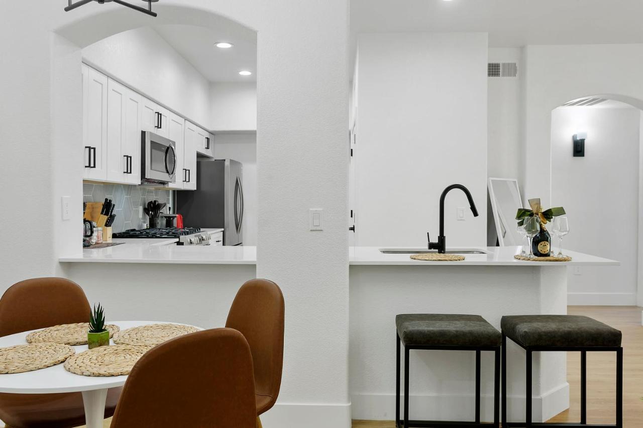 Cozysuites Glendale By The Stadium With Pool 06 Extérieur photo