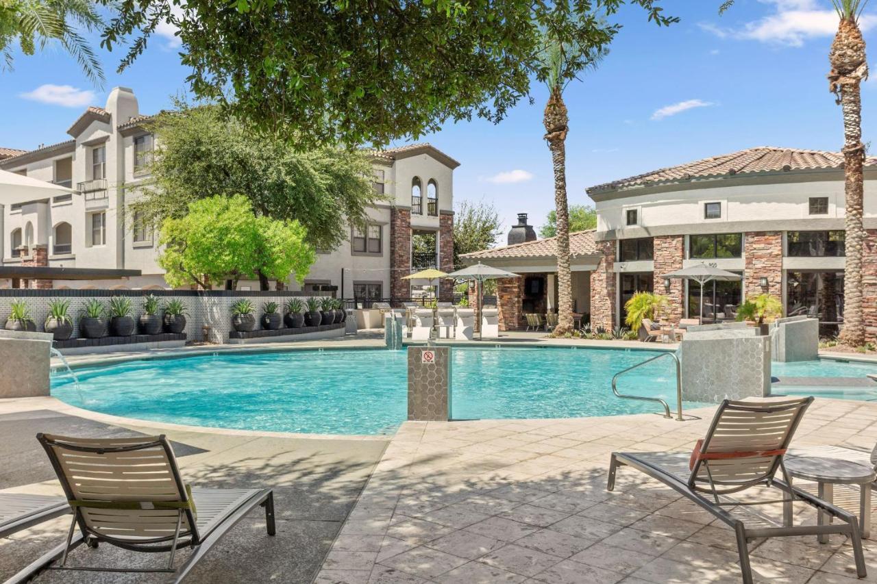 Cozysuites Glendale By The Stadium With Pool 06 Extérieur photo